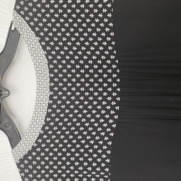 B SKIES ARE BLUE TOP - Picture 7 of 11